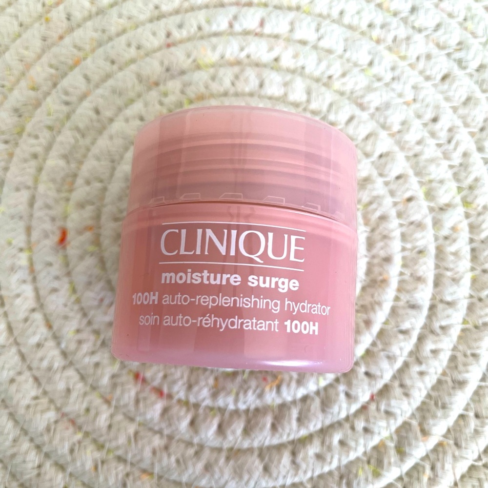 Clinique moisture surge NEW